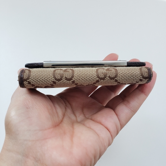 Authentic Gucci GG Tan Canvas Key Holder - Picture 13 of 16